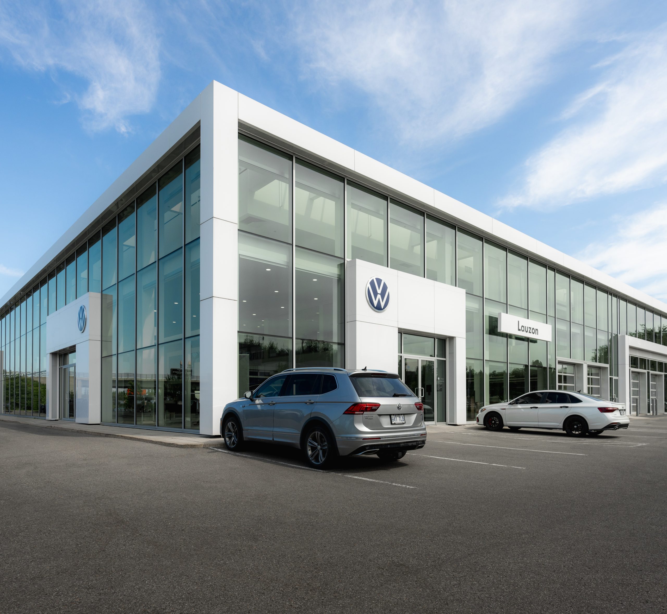 Projet installation de systèmes intérieurs par JTDN - Concessionnaire automobile Volkswagen Lauzon