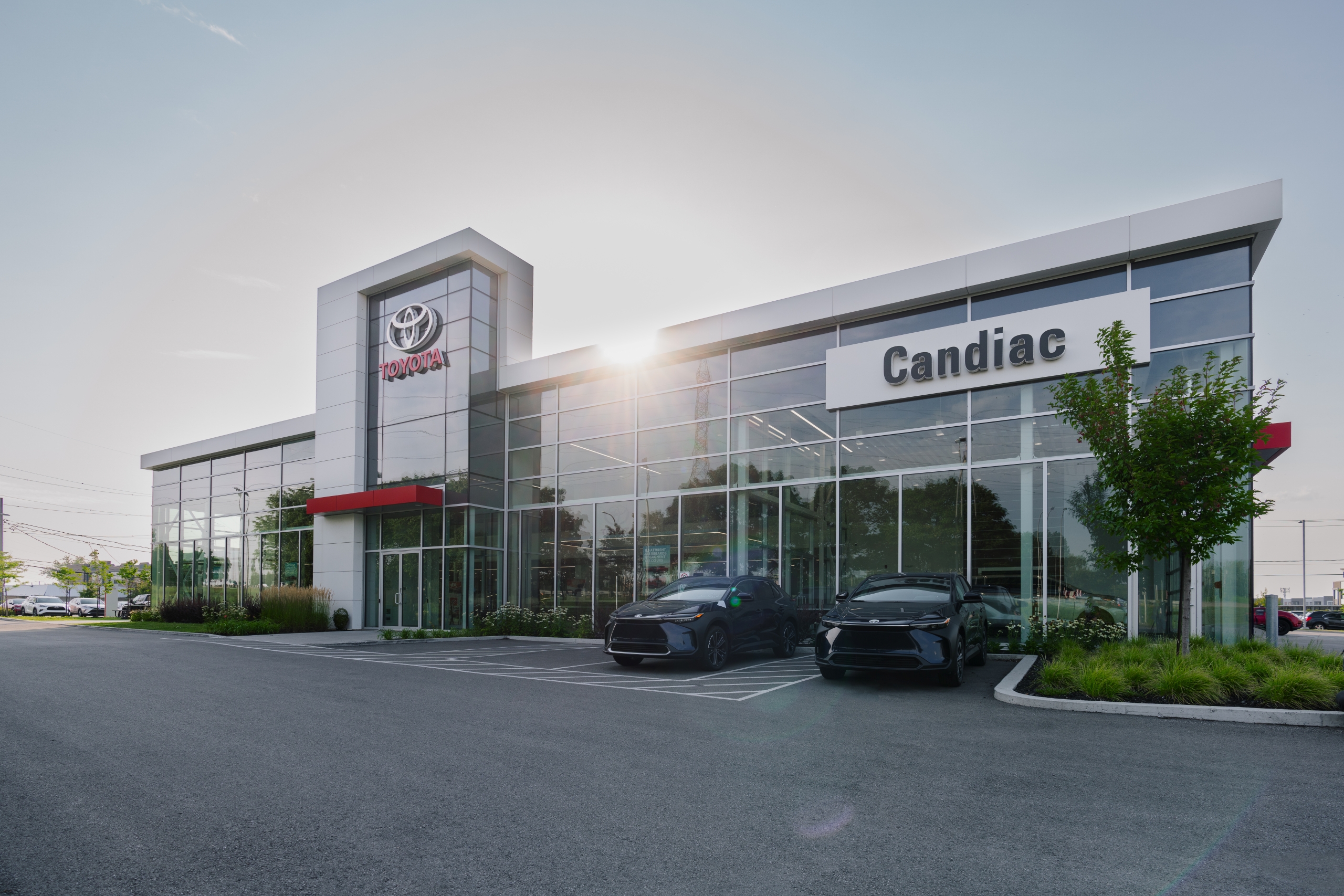 Projet installation de systèmes intérieurs par JTDN - Concessionnaire automobile Toyota Candiac